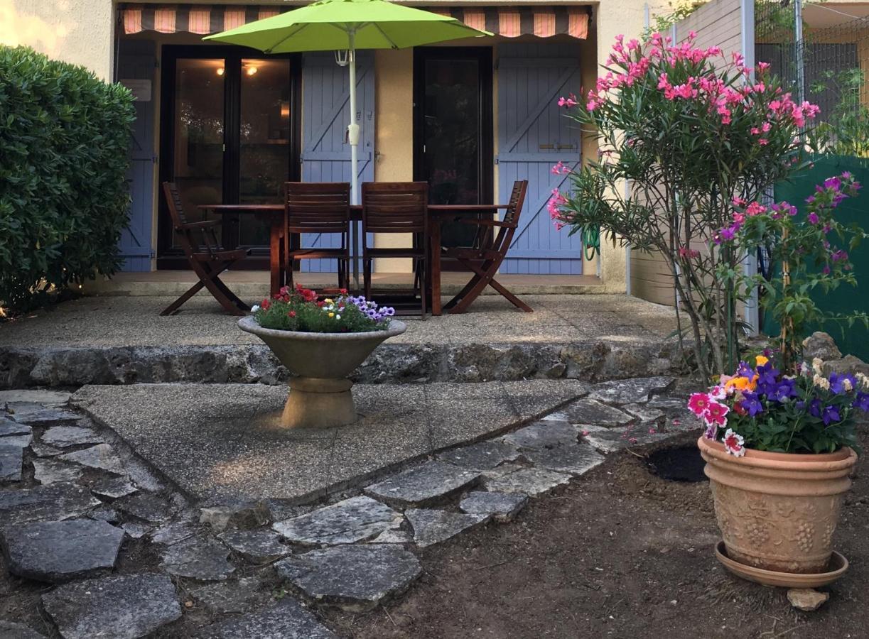 T2 Rez De Jardin 300M Plage De Beaucours Sanary Sur Mer Екстериор снимка