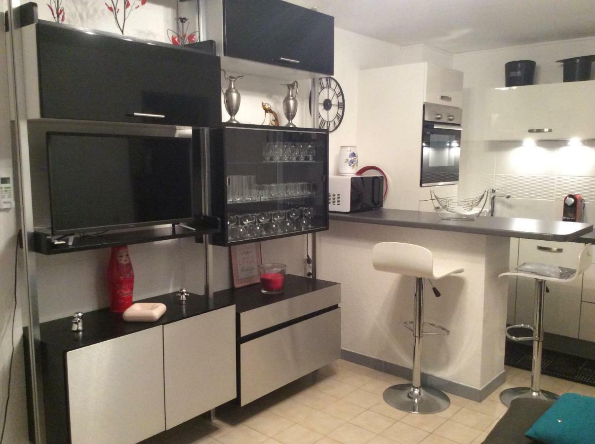 T2 Rez De Jardin 300M Plage De Beaucours Sanary Sur Mer Екстериор снимка